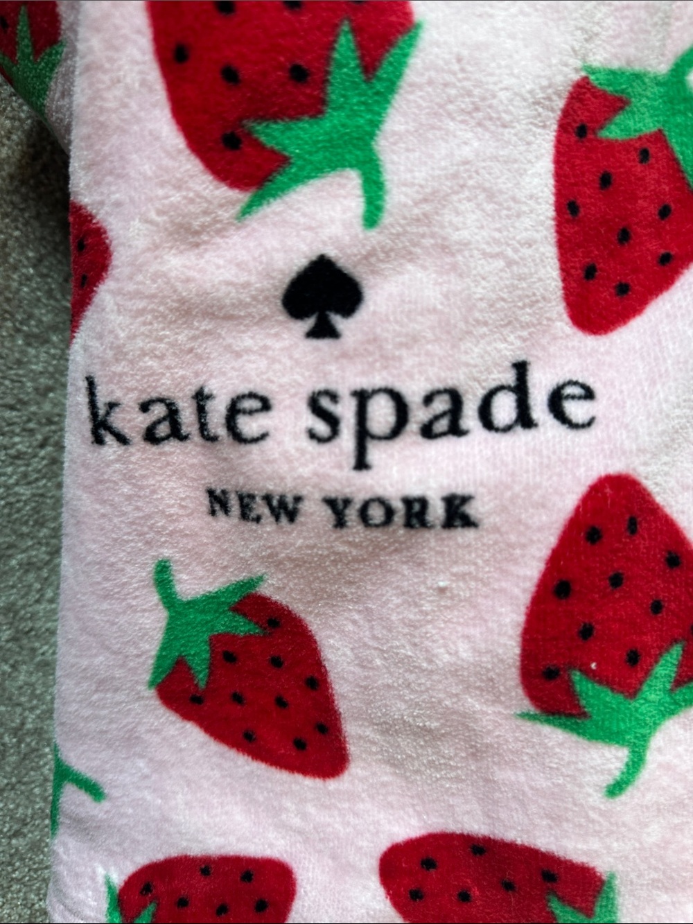 Nwt Kate spade beach towel - Picture 3 of 5